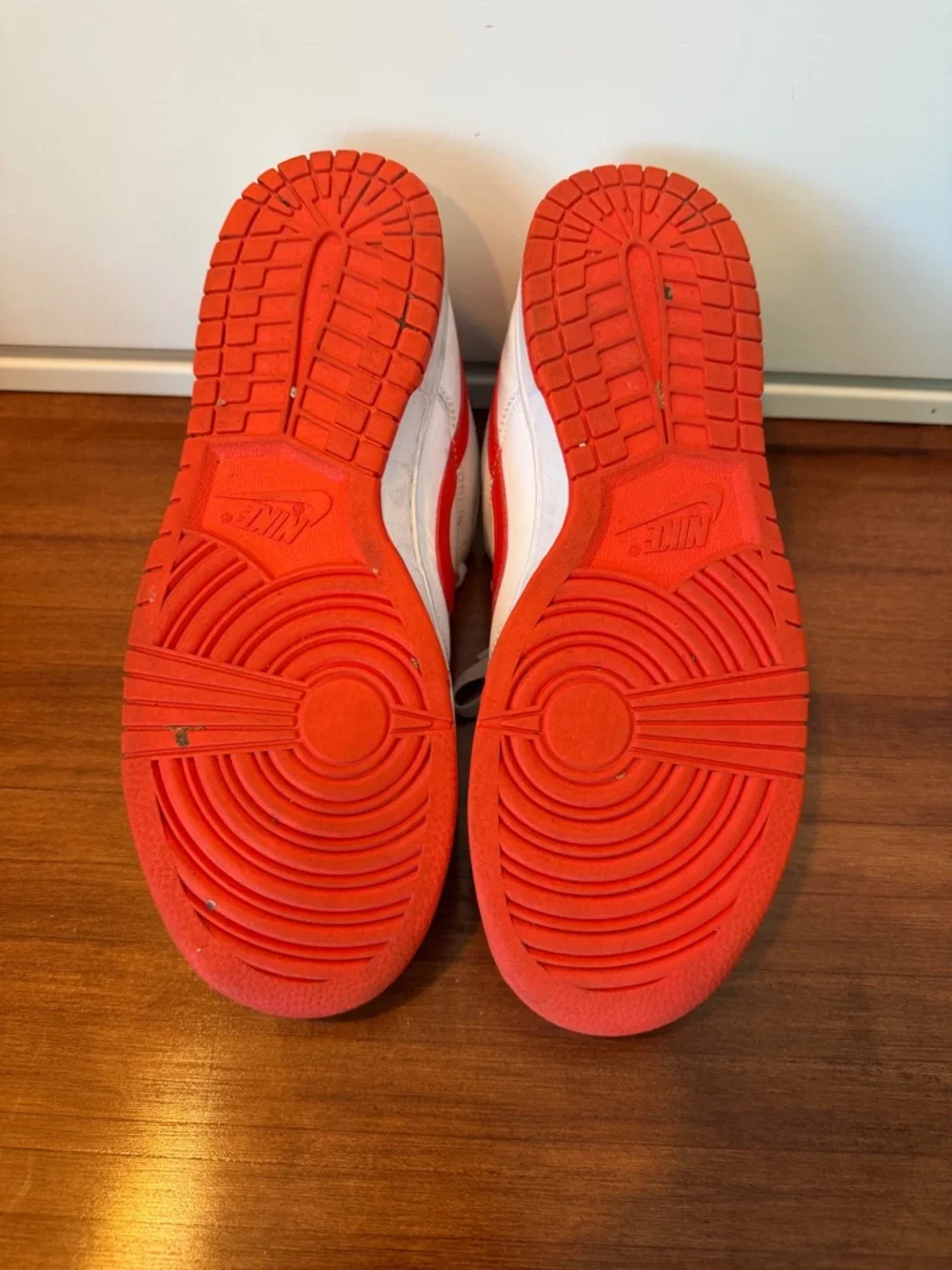 Nike Men’s Dunk Low Retro leather sneakers